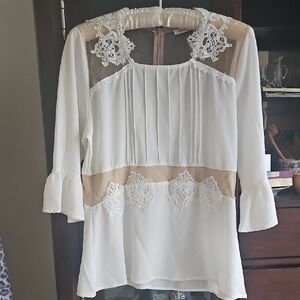 Elegant Lace White Tan Cutout Victorian Style blouse Presents New Final$ Med